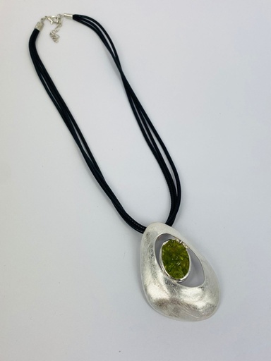 [007334] ALLOY+OLIVINE+CORD NECKLACE