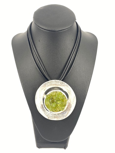 [007335] ALLOY+OLIVINE+CORD NECKLACE